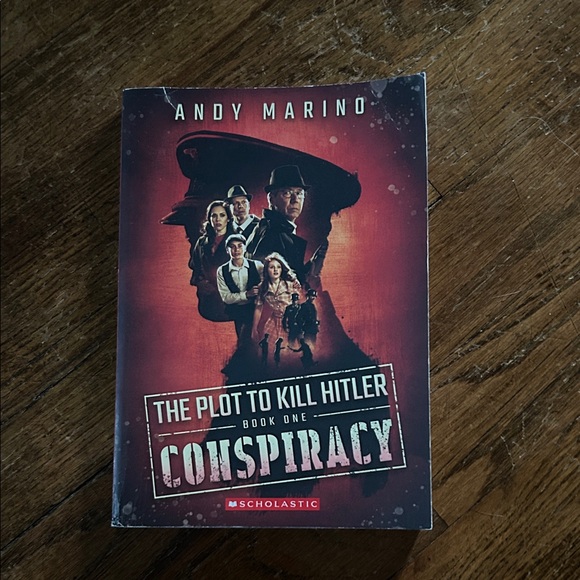 🪷 5/$10 🪷 Scholastic Historical Fiction Book with Red and Black Cover - Picture 1 of 3